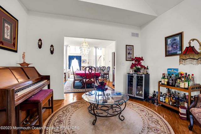 16 Lakeside Drive, Jackson, NJ 08527