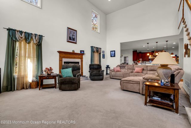16 Lakeside Drive, Jackson, NJ 08527