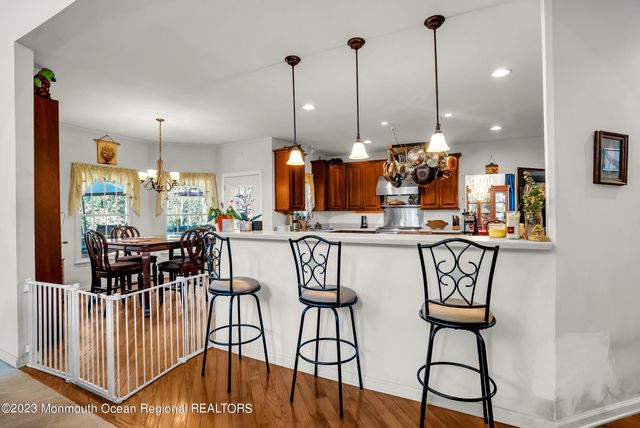 16 Lakeside Drive, Jackson, NJ 08527