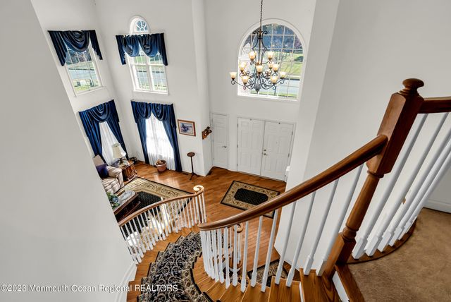 16 Lakeside Drive, Jackson, NJ 08527