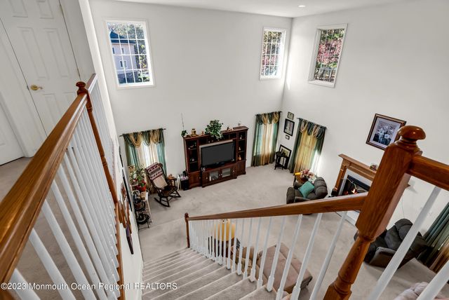 16 Lakeside Drive, Jackson, NJ 08527