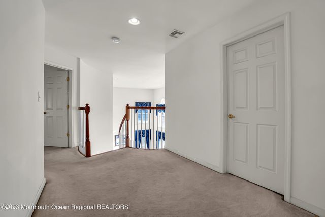 16 Lakeside Drive, Jackson, NJ 08527