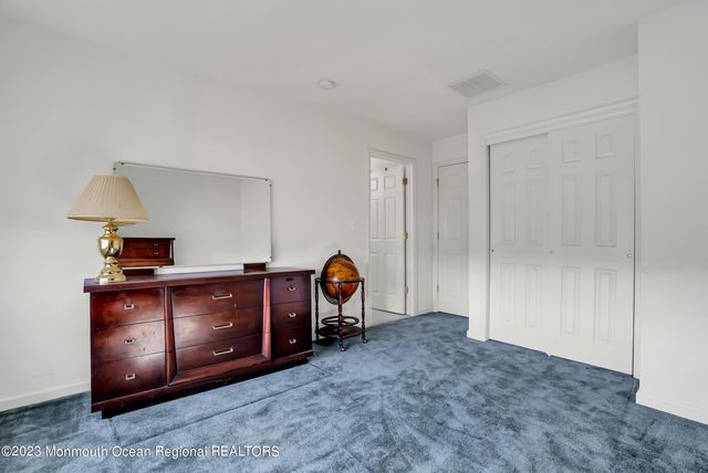 16 Lakeside Drive, Jackson, NJ 08527