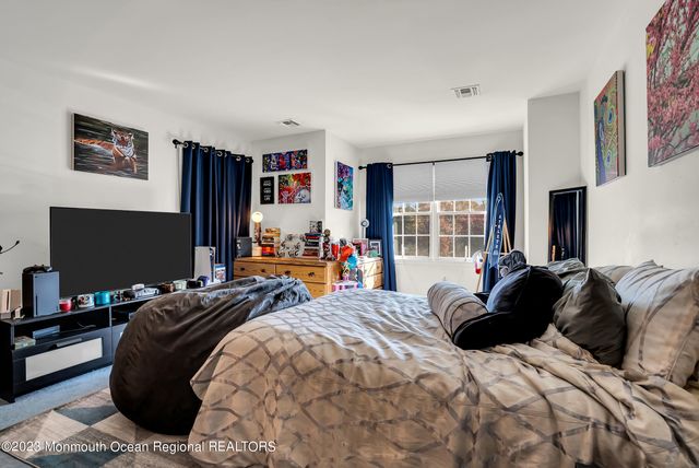 16 Lakeside Drive, Jackson, NJ 08527