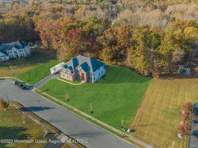 16 Lakeside Drive, Jackson, NJ 08527