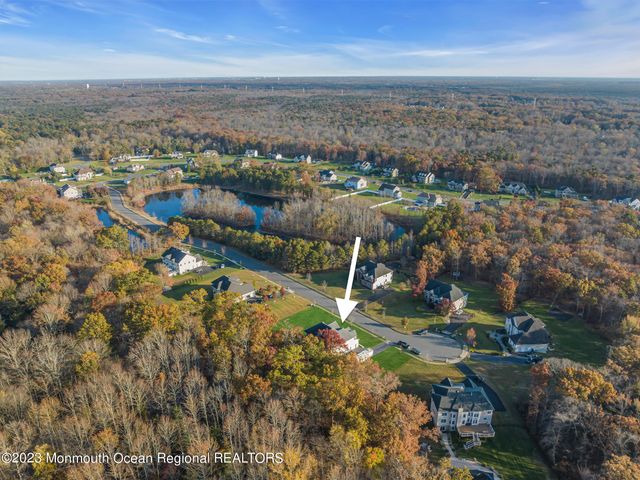 16 Lakeside Drive, Jackson, NJ 08527