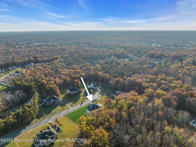 16 Lakeside Drive, Jackson, NJ 08527