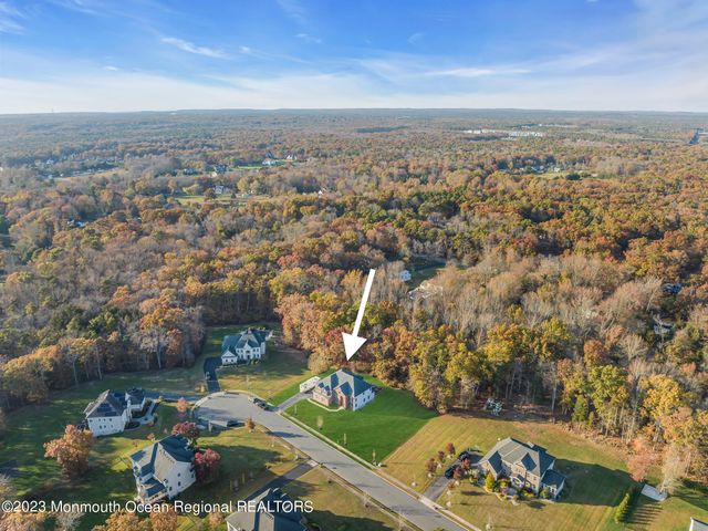 16 Lakeside Drive, Jackson, NJ 08527