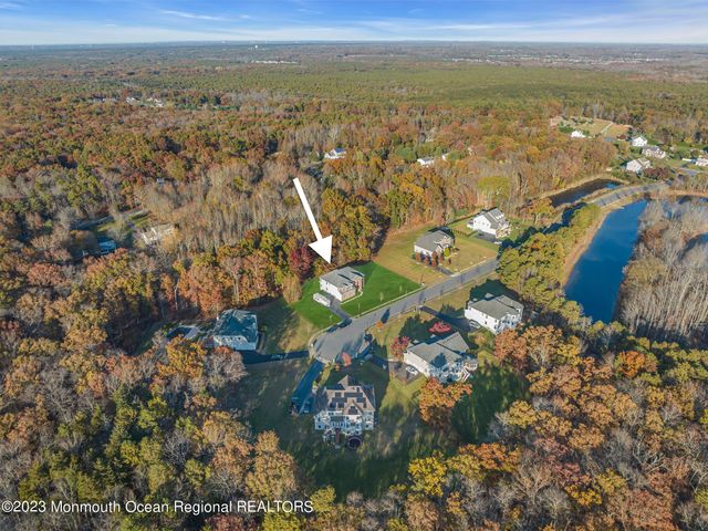 16 Lakeside Drive, Jackson, NJ 08527