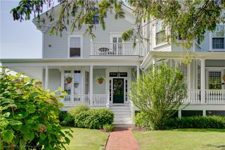 32 Catherine Street B, Newport, RI 02840