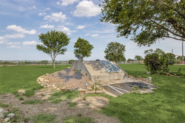 6482 County Road 321, Valley View, TX 76272