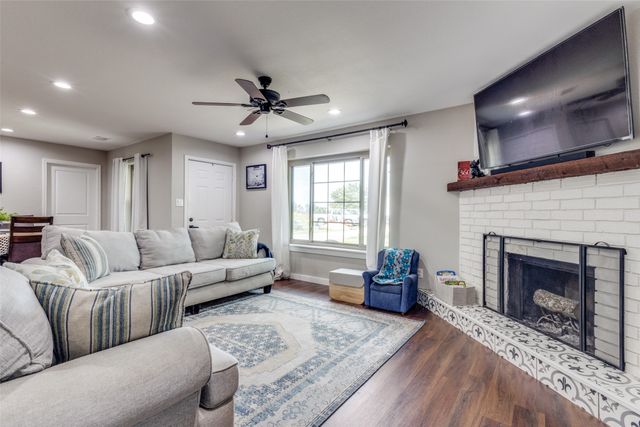 6482 County Road 321, Valley View, TX 76272