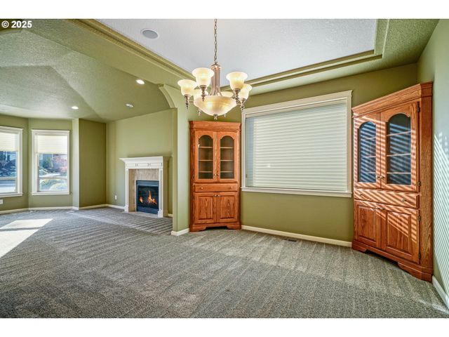 2049 LIMESTONE Ave, Salem, OR 97306