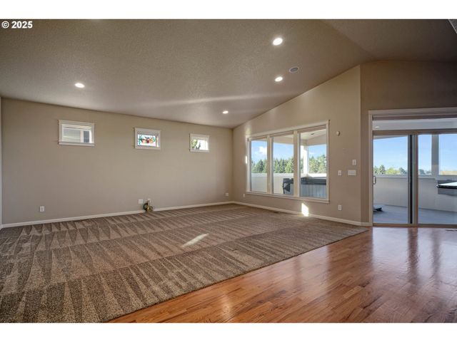 2049 LIMESTONE Ave, Salem, OR 97306