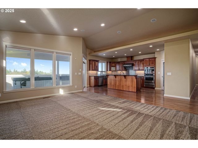 2049 LIMESTONE Ave, Salem, OR 97306