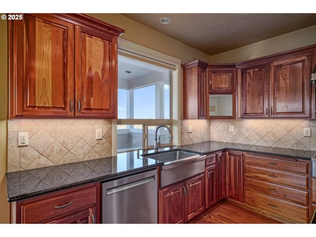 2049 LIMESTONE Ave, Salem, OR 97306