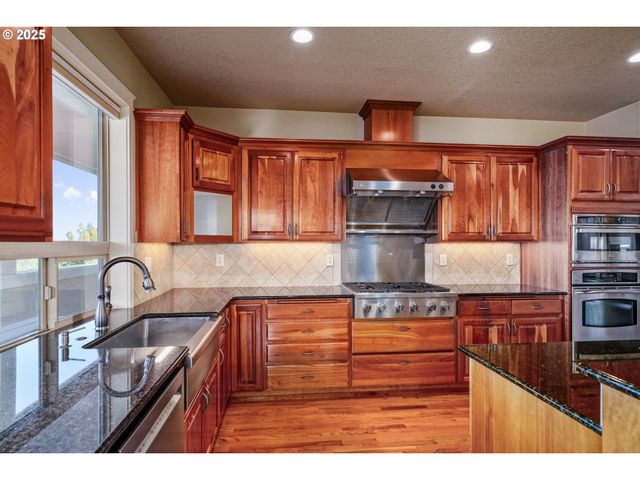 2049 LIMESTONE Ave, Salem, OR 97306