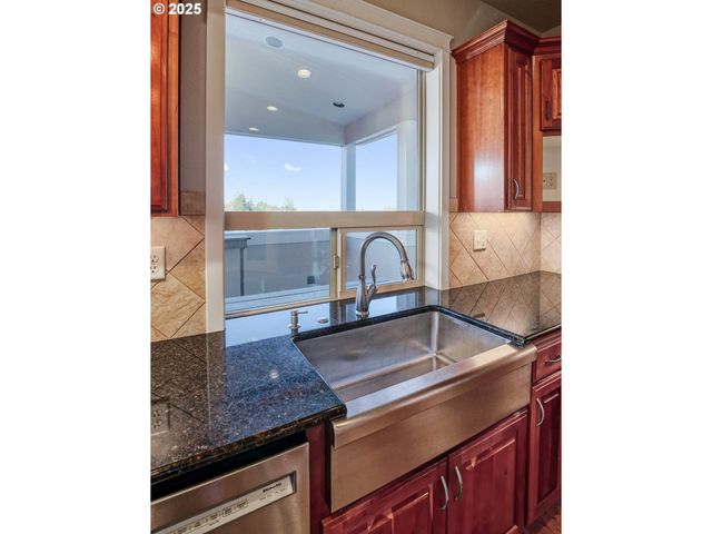 2049 LIMESTONE Ave, Salem, OR 97306