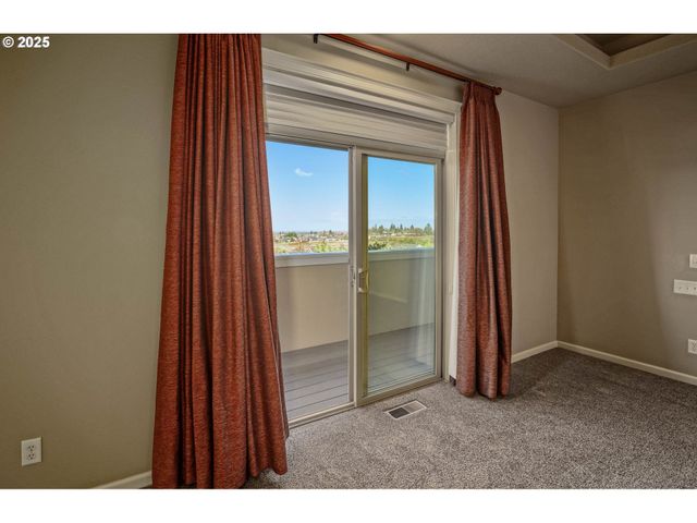 2049 LIMESTONE Ave, Salem, OR 97306