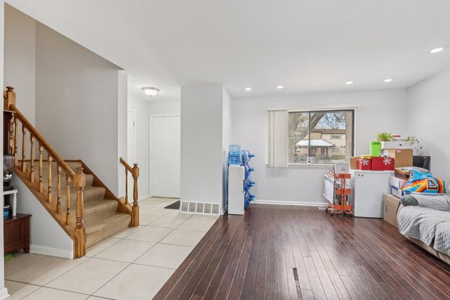 1637 Tahoe Circle Drive, Wheeling, IL 60090