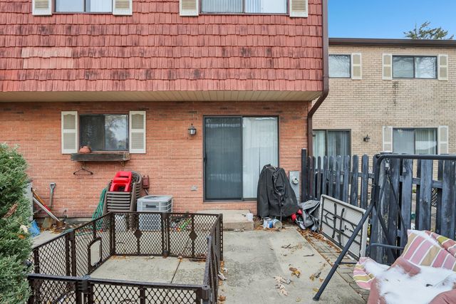 1637 Tahoe Circle Drive, Wheeling, IL 60090