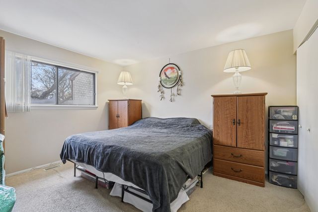 1637 Tahoe Circle Drive, Wheeling, IL 60090