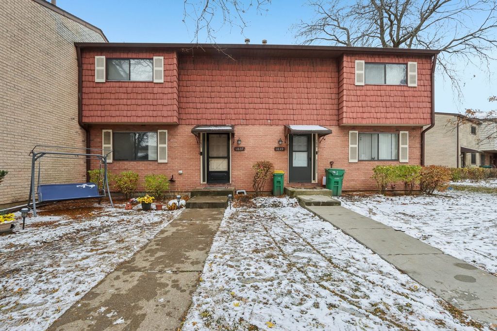 1637 Tahoe Circle Drive, Wheeling, IL 60090