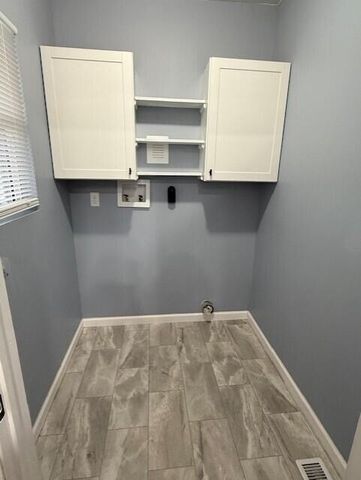 712 Bedinger Street, Elsmere, KY 41018