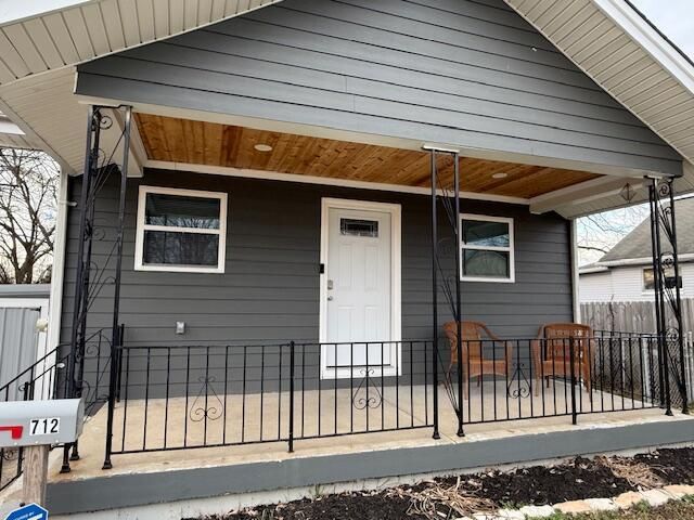 712 Bedinger Street, Elsmere, KY 41018