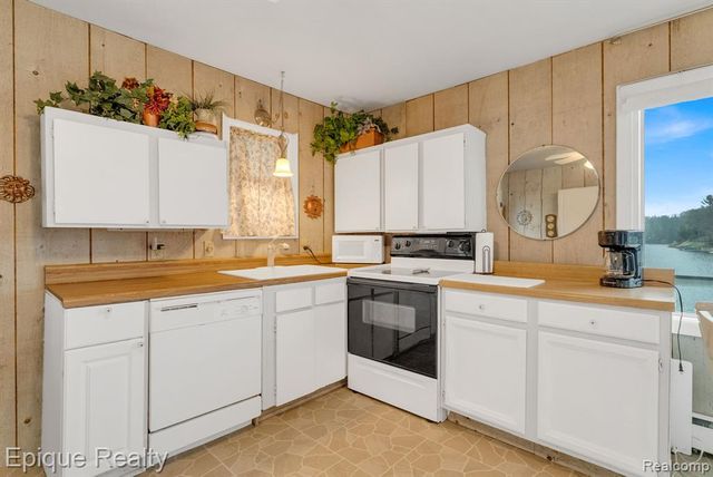 1962 Indianwood Trail, West Branch, MI 48661