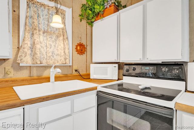 1962 Indianwood Trail, West Branch, MI 48661