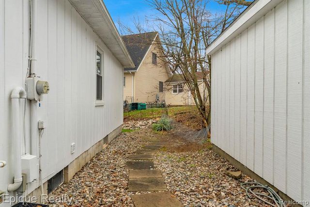 1962 Indianwood Trail, West Branch, MI 48661
