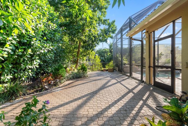 8918 SE Water Oak Pl, Jupiter, FL 33469