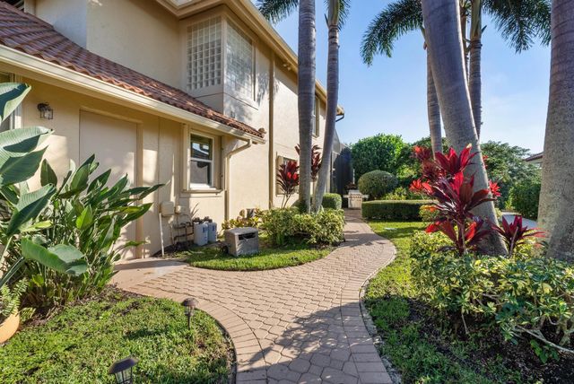 8918 SE Water Oak Pl, Jupiter, FL 33469