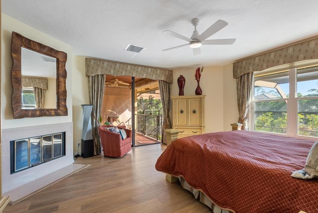 8918 SE Water Oak Pl, Jupiter, FL 33469