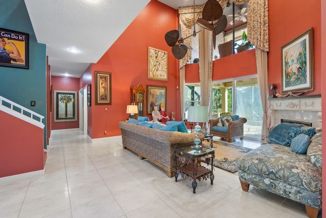 8918 SE Water Oak Pl, Jupiter, FL 33469