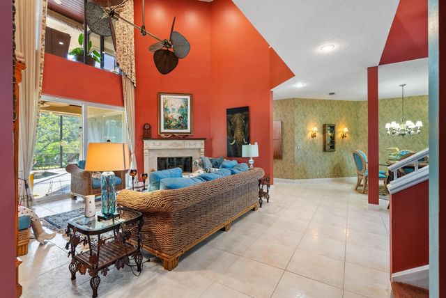 8918 SE Water Oak Pl, Jupiter, FL 33469