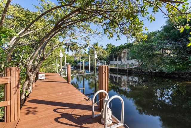 8918 SE Water Oak Pl, Jupiter, FL 33469