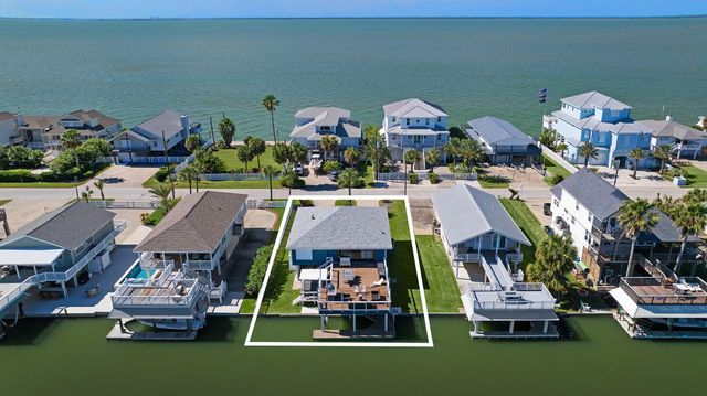 21915 Guadalupe Drive, Galveston, TX 77554