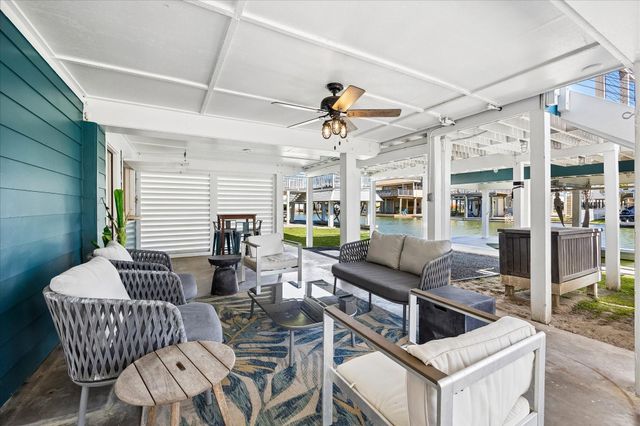 21915 Guadalupe Drive, Galveston, TX 77554
