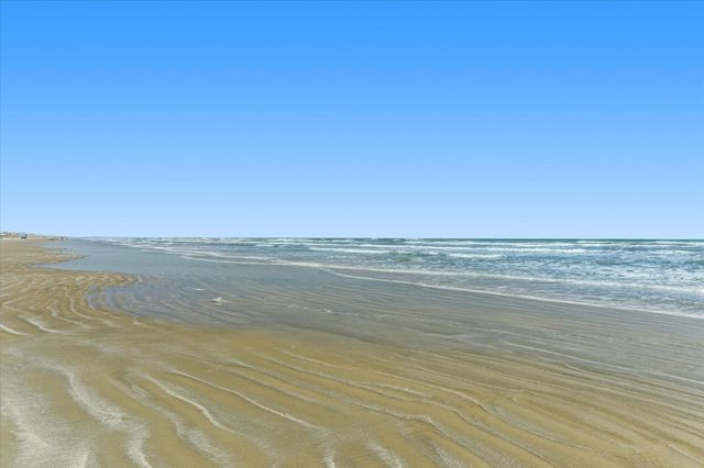 21915 Guadalupe Drive, Galveston, TX 77554