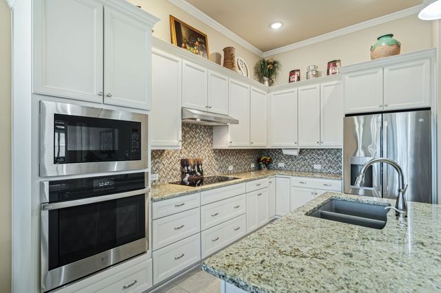 9720 Silver Rock Way, Denton, TX 76207