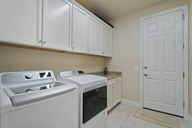 9720 Silver Rock Way, Denton, TX 76207