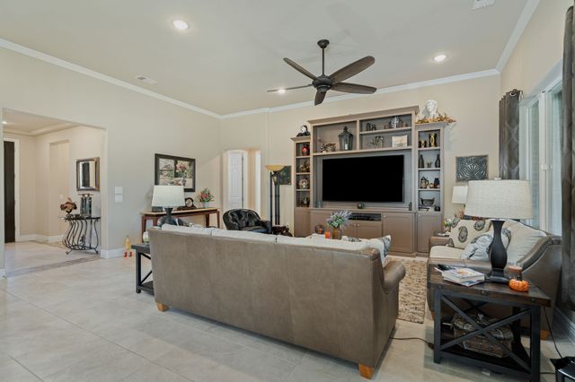 9720 Silver Rock Way, Denton, TX 76207