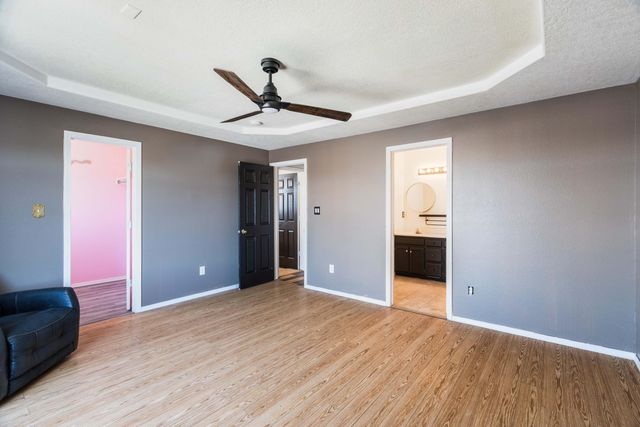 6808 Glacier Road NW, Albuquerque, NM 87114