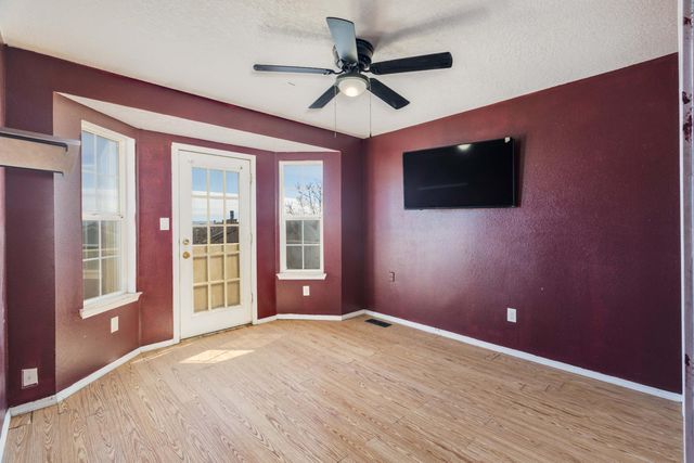 6808 Glacier Road NW, Albuquerque, NM 87114