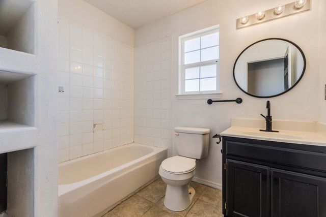 6808 Glacier Road NW, Albuquerque, NM 87114