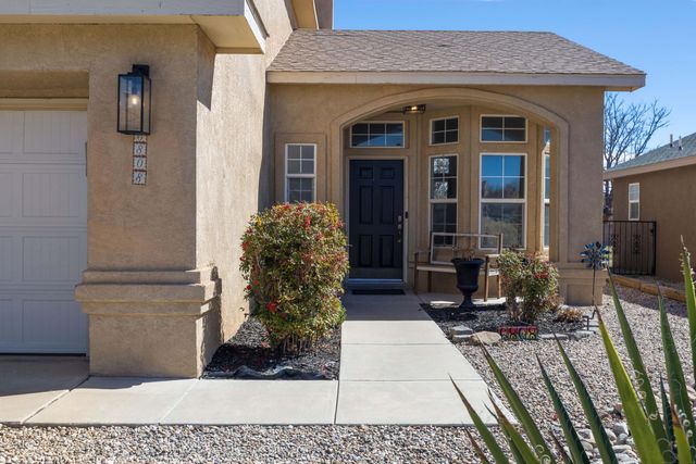 6808 Glacier Road NW, Albuquerque, NM 87114
