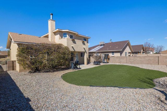 6808 Glacier Road NW, Albuquerque, NM 87114