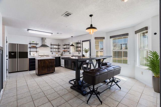 6808 Glacier Road NW, Albuquerque, NM 87114